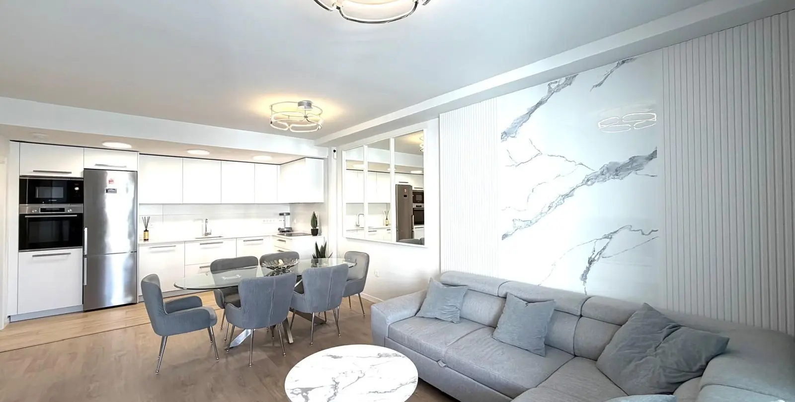 Sale of middle floor apartment in Nueva Andalucía 9