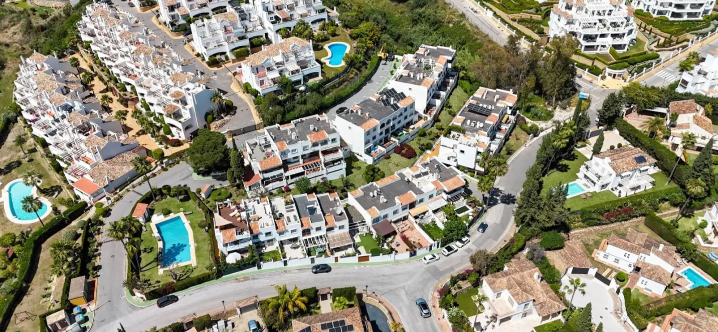 Sale of townhouse in Nueva Andalucía 0