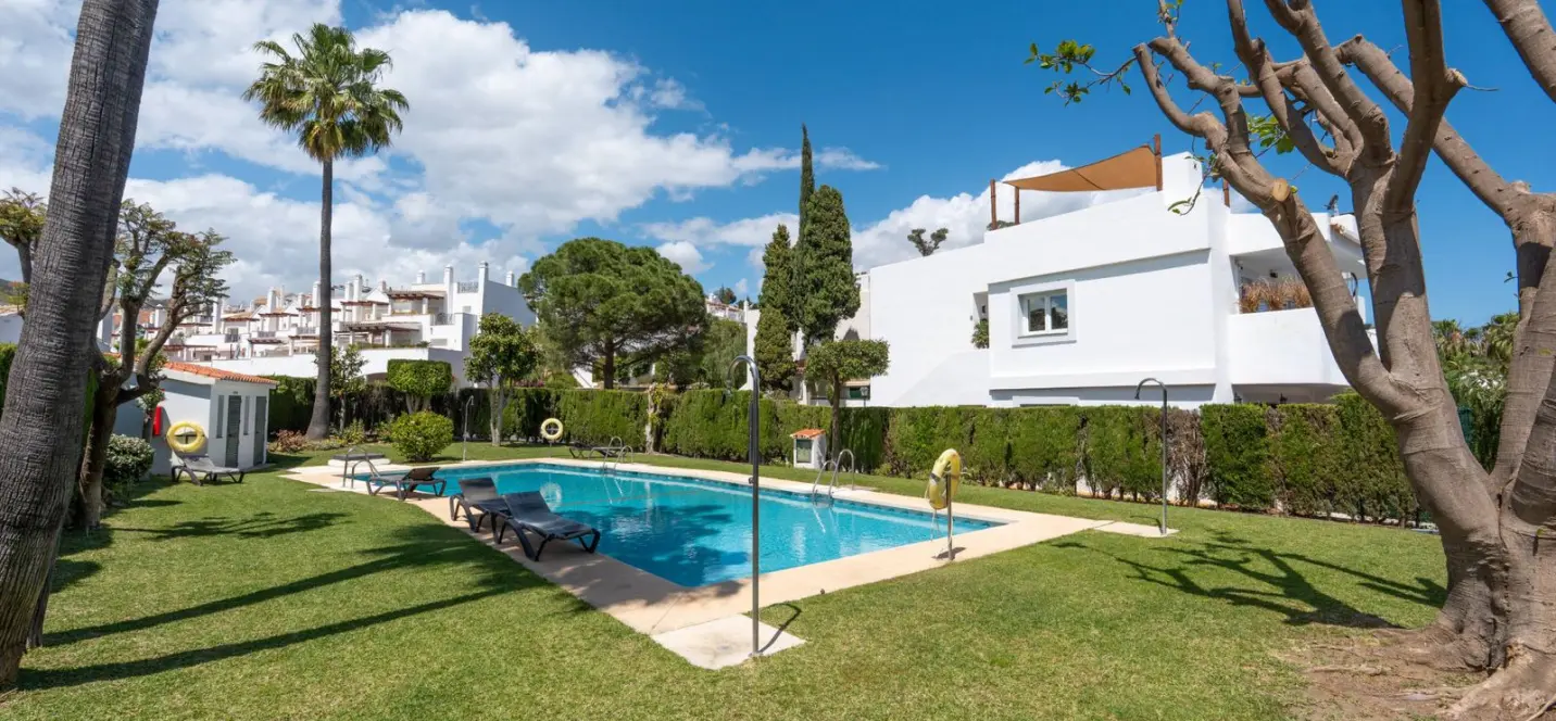 Sale of townhouse in Nueva Andalucía 2