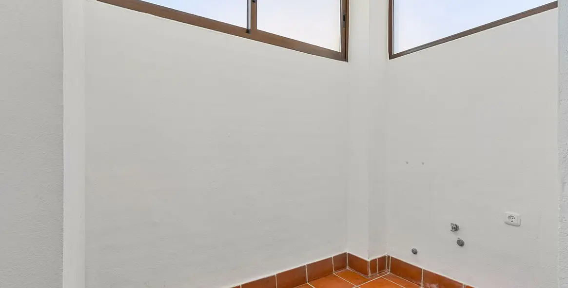 Sale of townhouse in Casares Playa 15