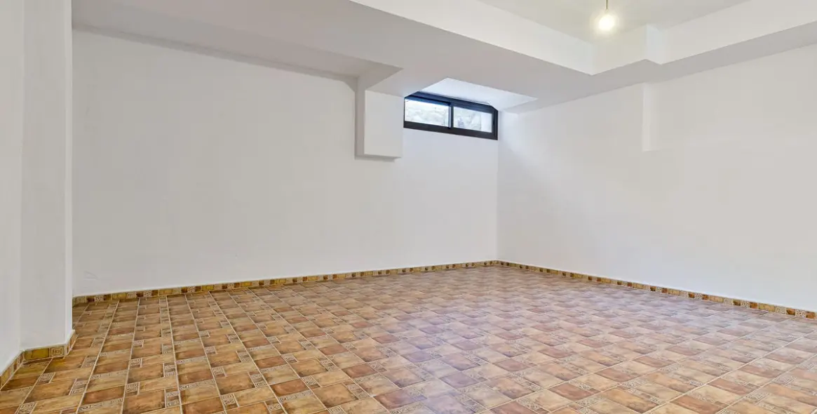 Sale of townhouse in Casares Playa 19