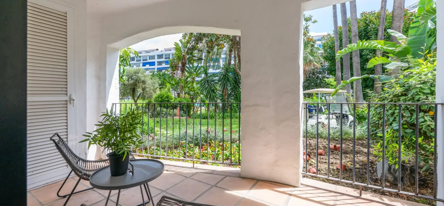 Продажа апартаментов на среднем этаже в Puerto Banús 4