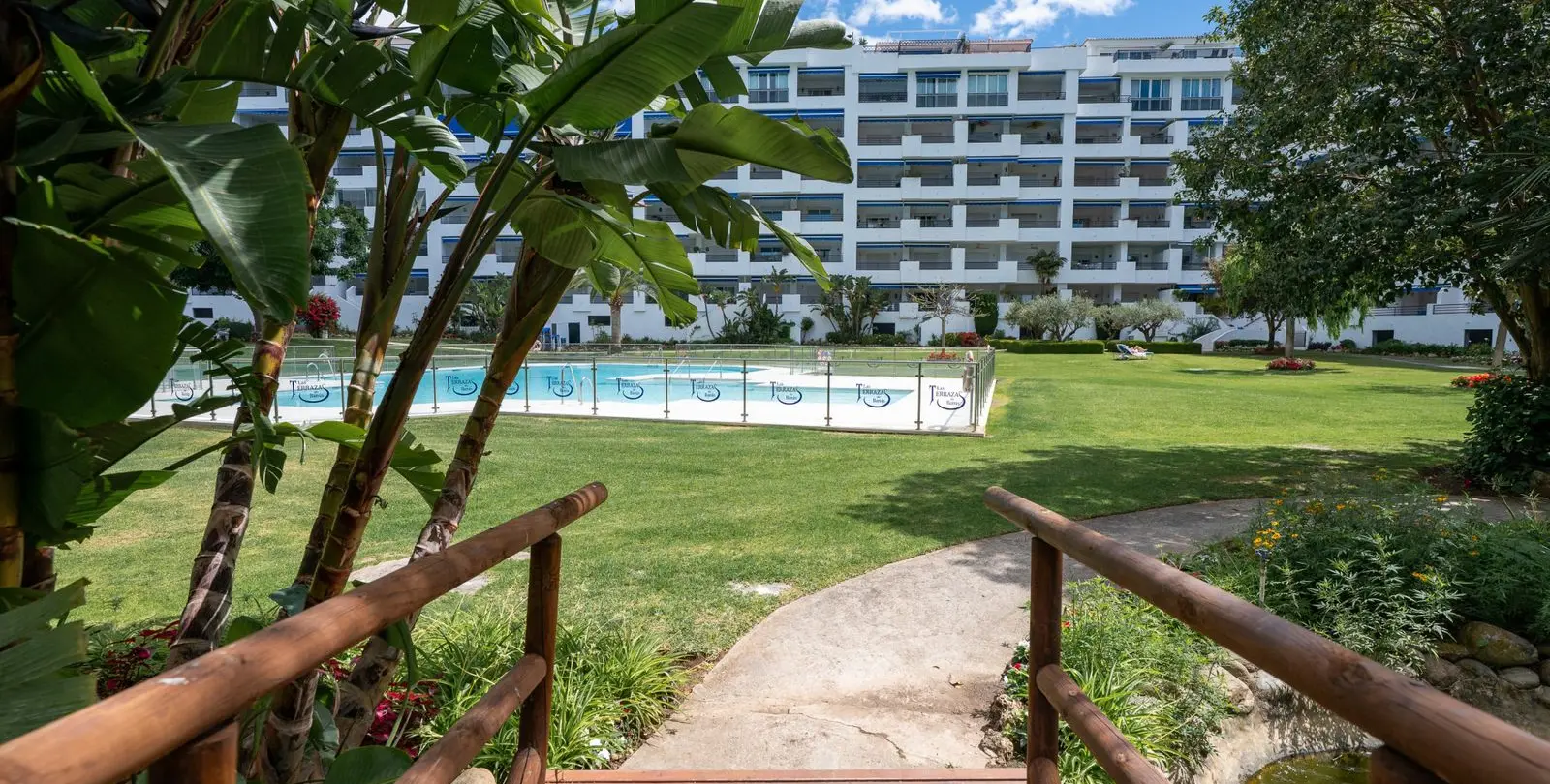 Продажа апартаментов на среднем этаже в Puerto Banús 6