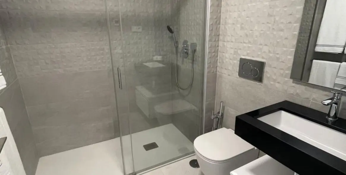 Sale of middle floor apartment in Atalaya 7