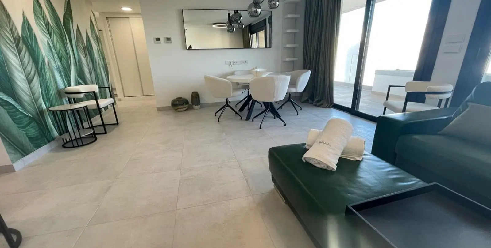 Sale of middle floor apartment in Atalaya 2