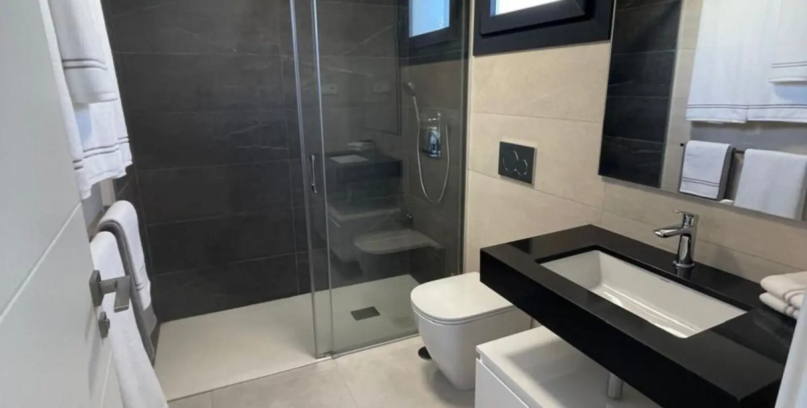 Sale of middle floor apartment in Atalaya 4