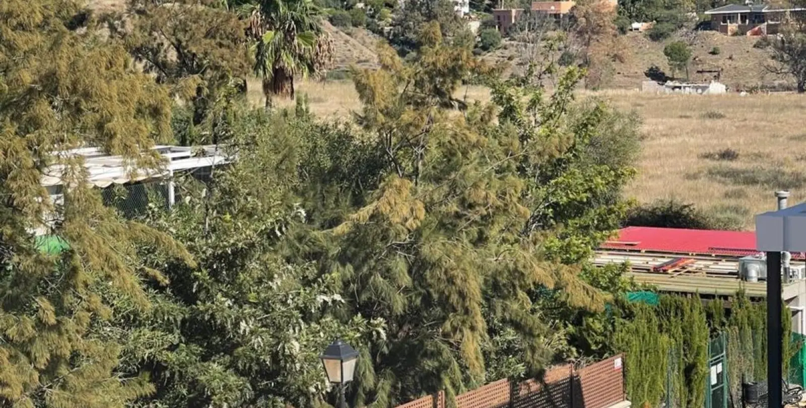 Sale of middle floor apartment in Atalaya 12