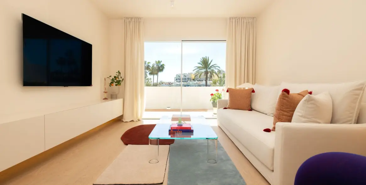 Sale of penthouse duplex in Nueva Andalucía 2
