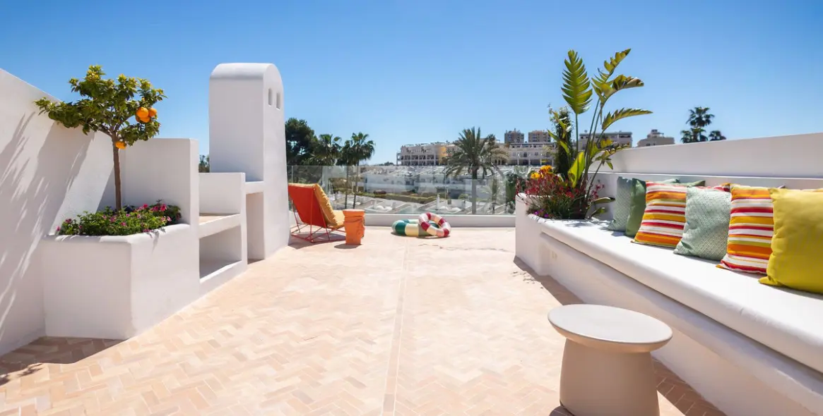Sale of penthouse duplex in Nueva Andalucía 30