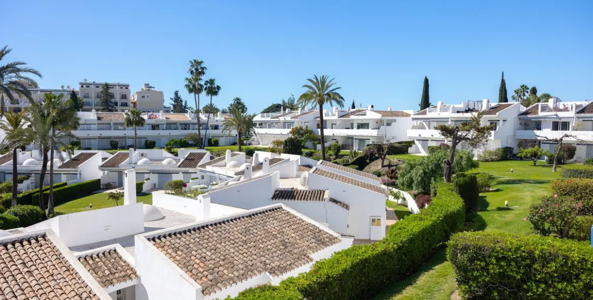 Sale of penthouse duplex in Nueva Andalucía 60