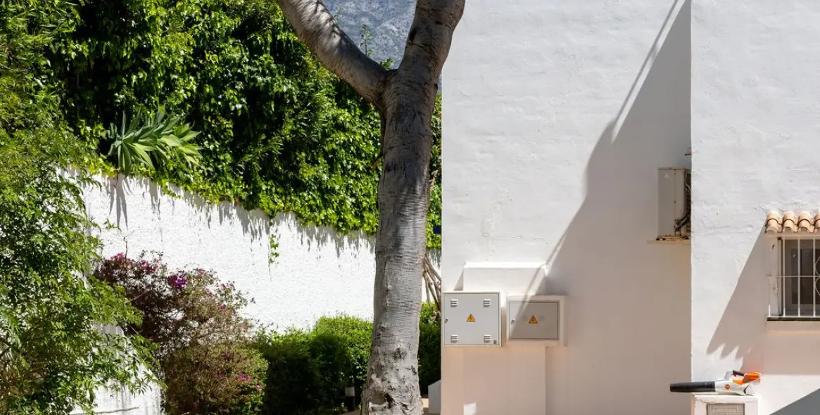 Sale of penthouse duplex in Nueva Andalucía 66