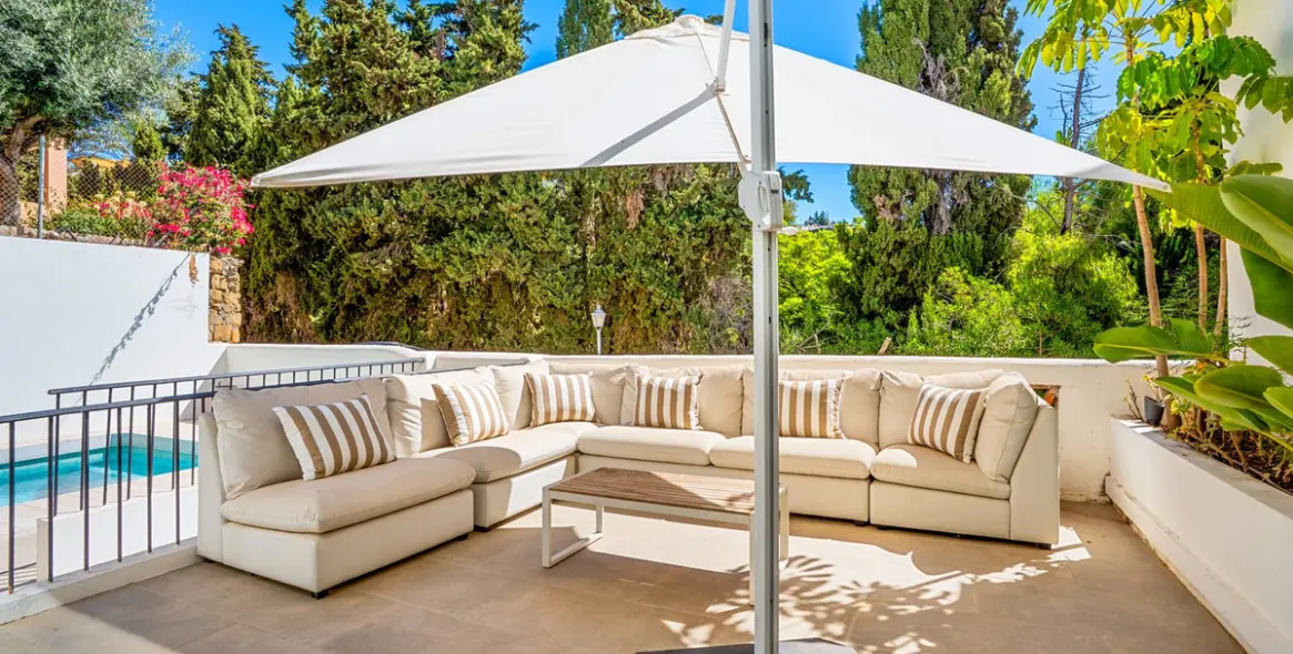 Sale of semi-detached house in Marbella 2