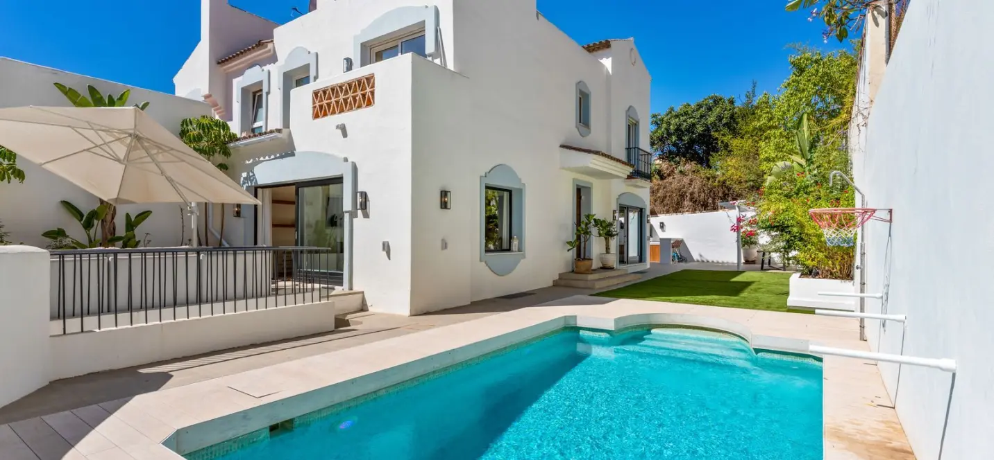 Venta de casa pareada en Marbella 0