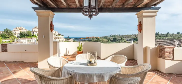 Sale of penthouse duplex in Benahavís 1