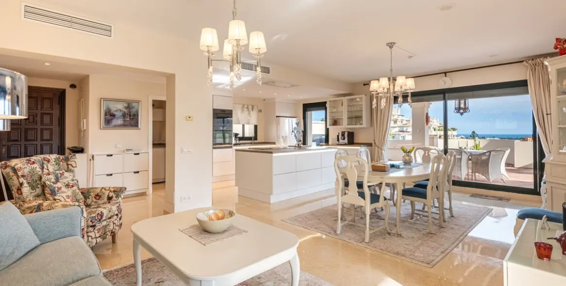 Sale of penthouse duplex in Benahavís 5