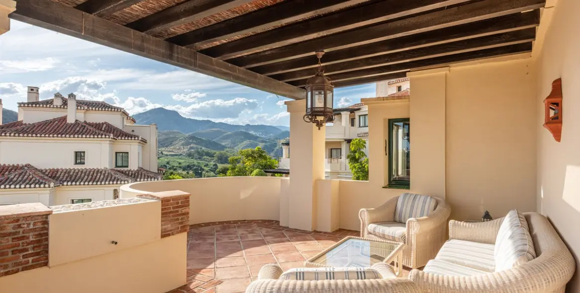 Sale of penthouse duplex in Benahavís 8