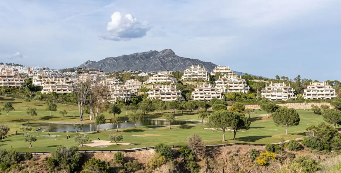 Sale of penthouse duplex in Benahavís 30