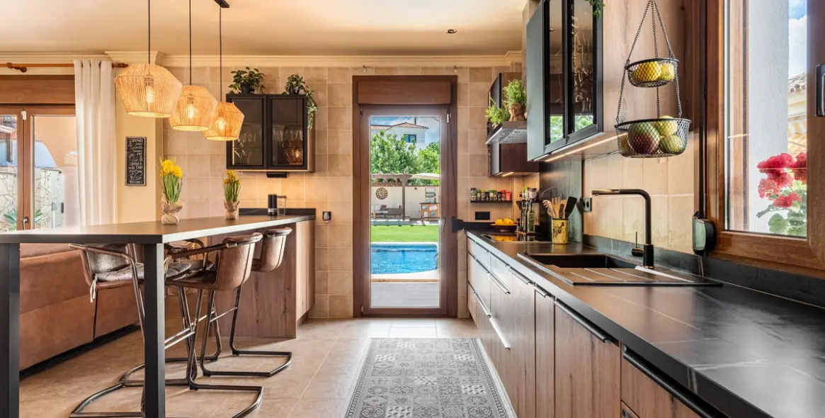 Sale of detached villa in Sierrezuela 13