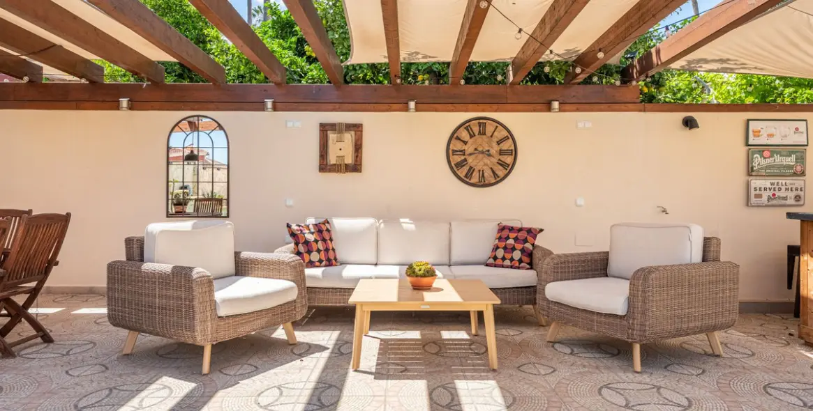 Sale of detached villa in Sierrezuela 28