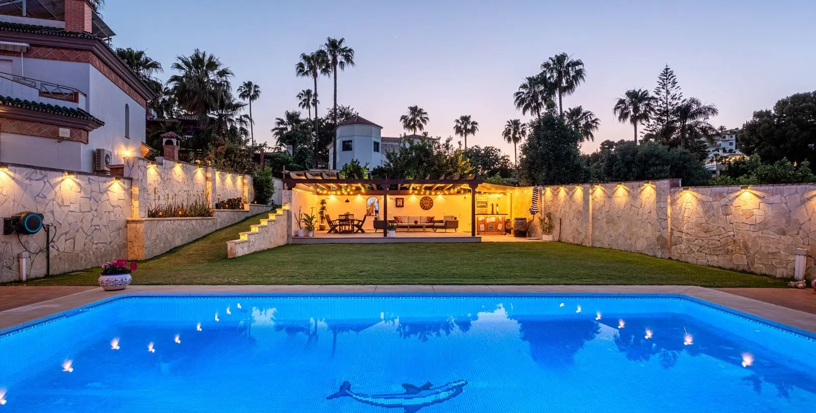 Venta de villa independiente en Sierrezuela 1