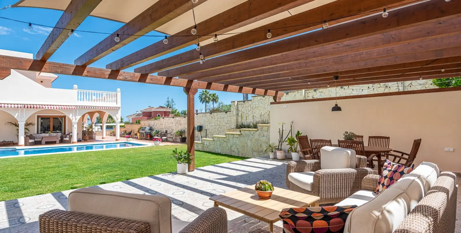 Venta de villa independiente en Sierrezuela 24