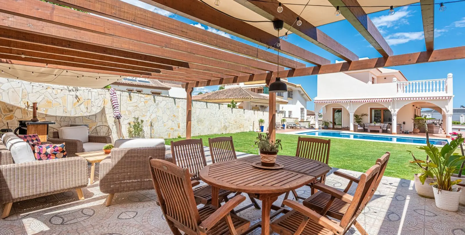 Venta de villa independiente en Sierrezuela 26