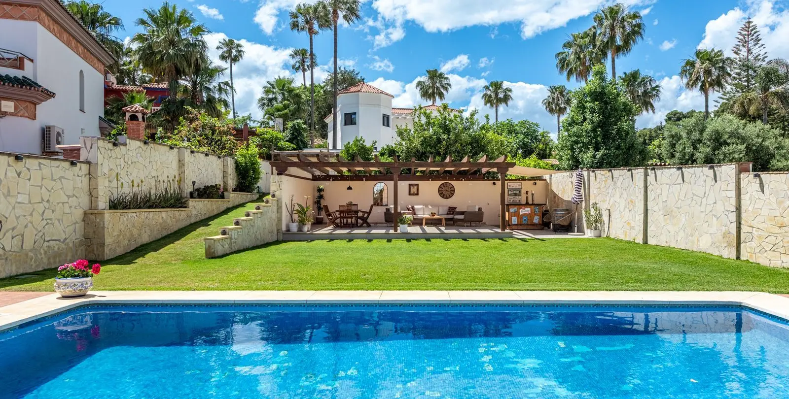 Venta de villa independiente en Sierrezuela 28