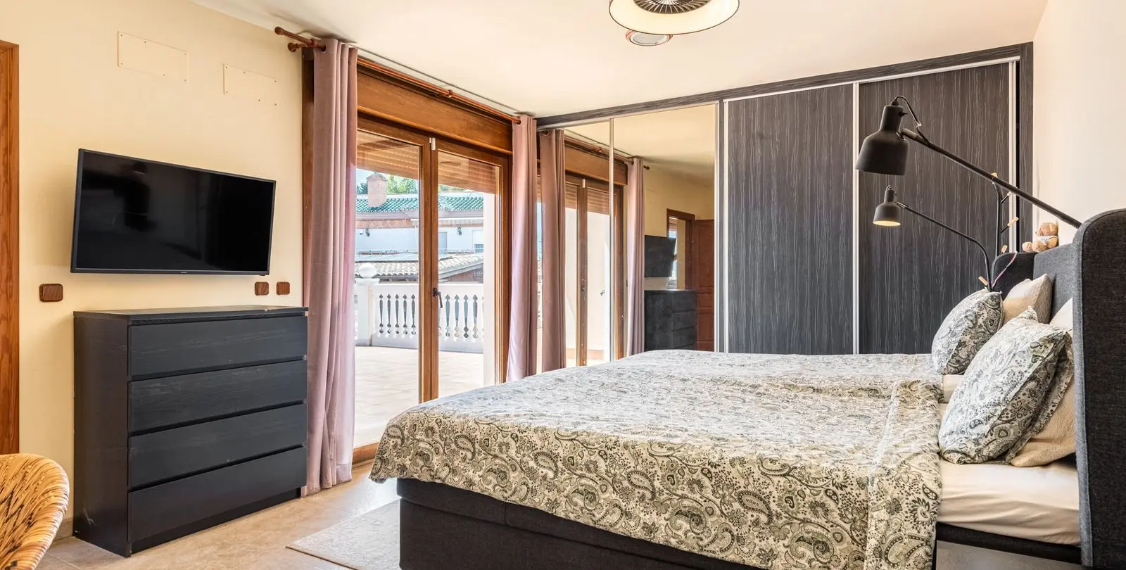 Venta de villa independiente en Sierrezuela 48