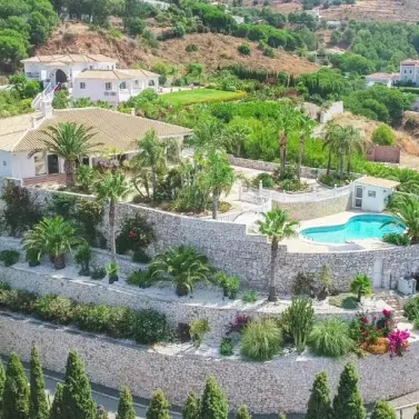 Sale of detached villa in Valtocado