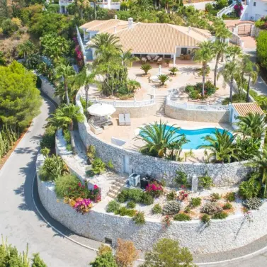 Sale of detached villa in Valtocado