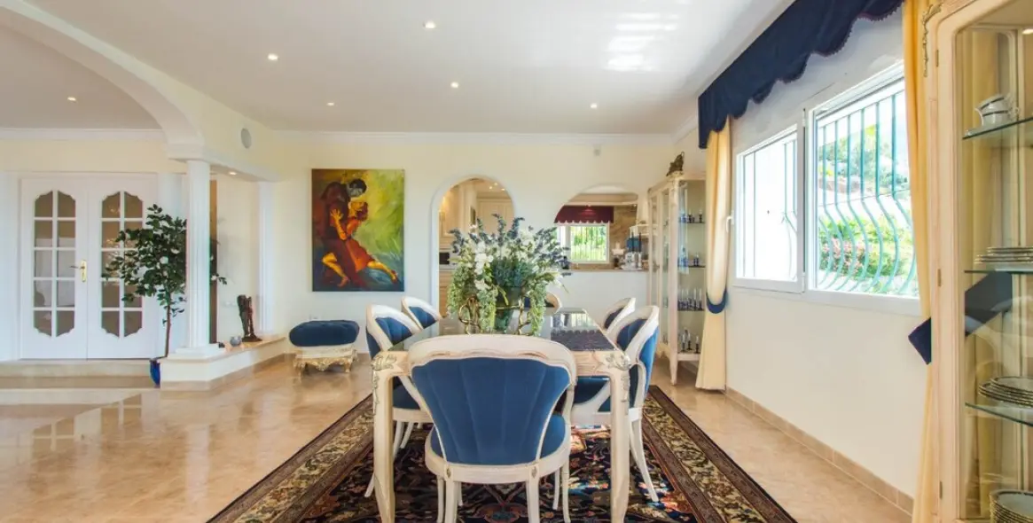 Sale of detached villa in Valtocado 16