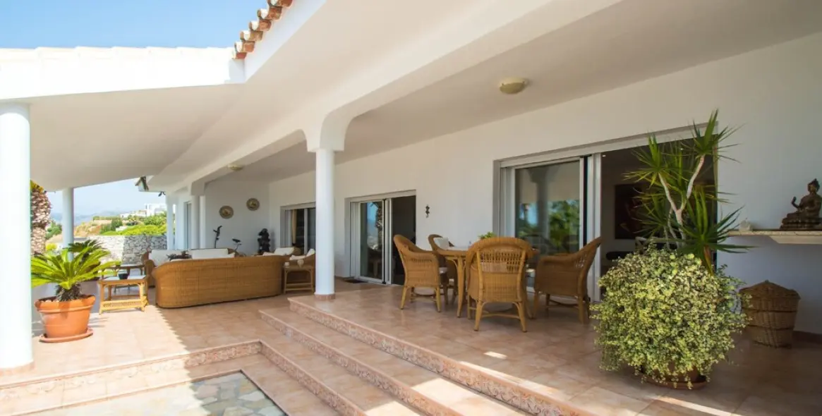 Sale of detached villa in Valtocado 21