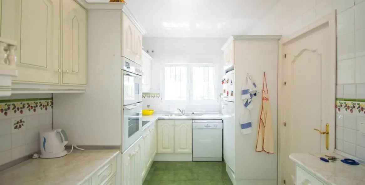 Sale of detached villa in Valtocado 45