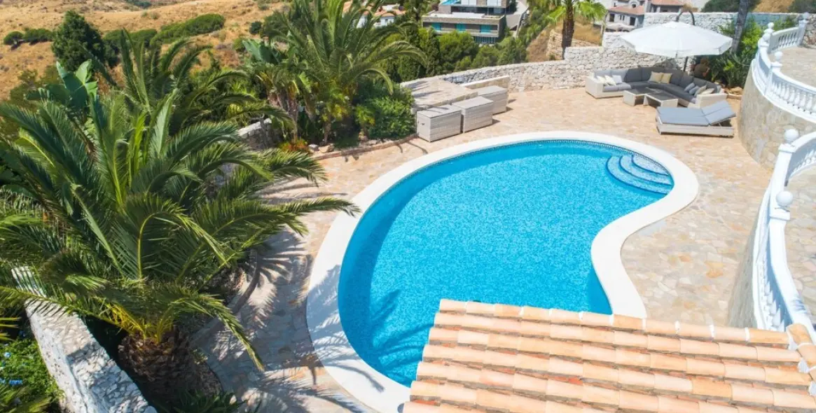Sale of detached villa in Valtocado 65