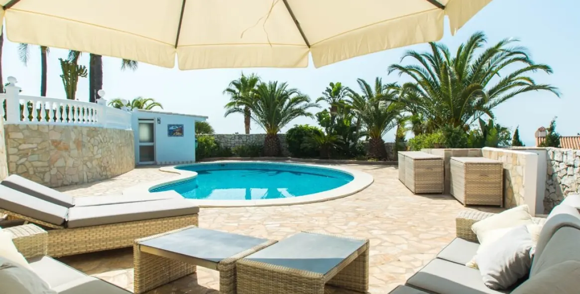 Sale of detached villa in Valtocado 66