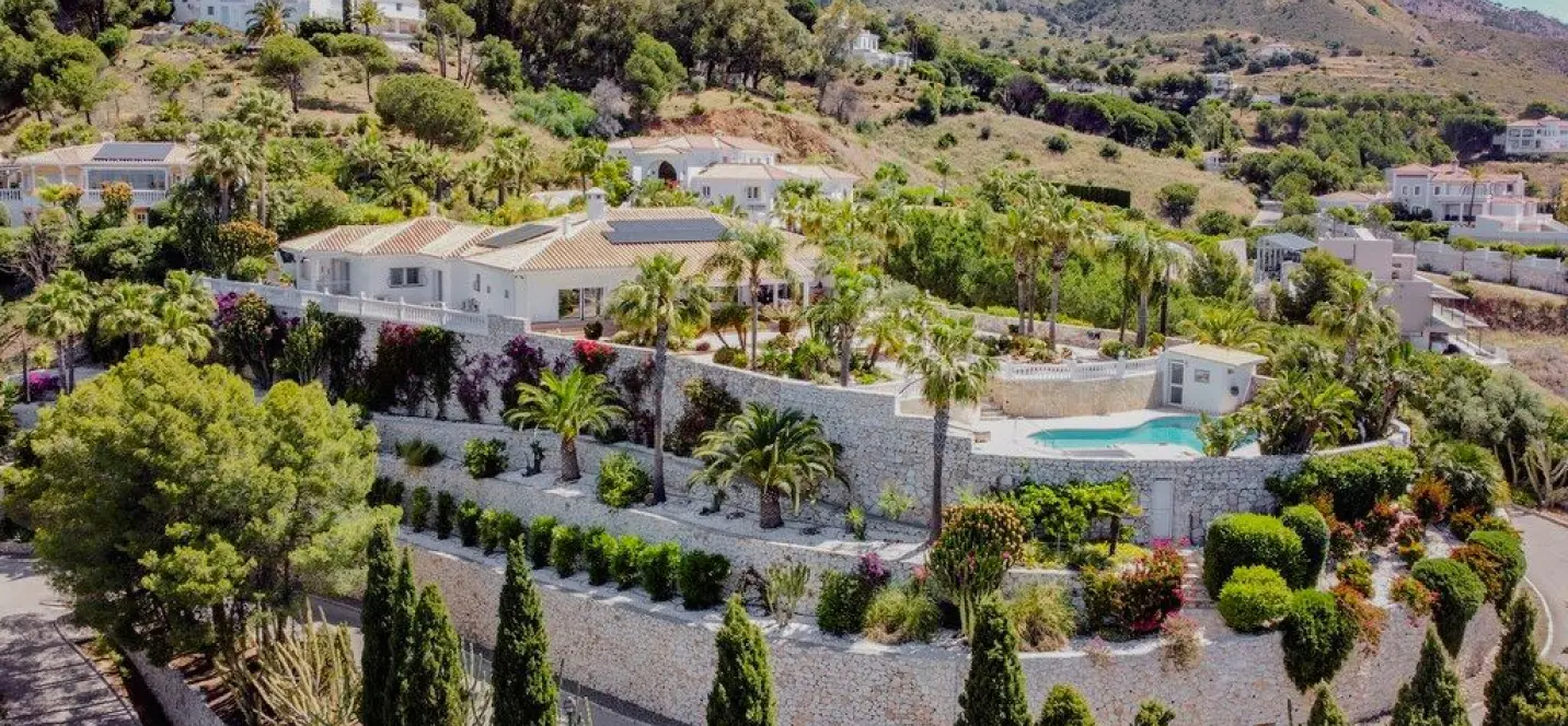 Sale of detached villa in Valtocado 2