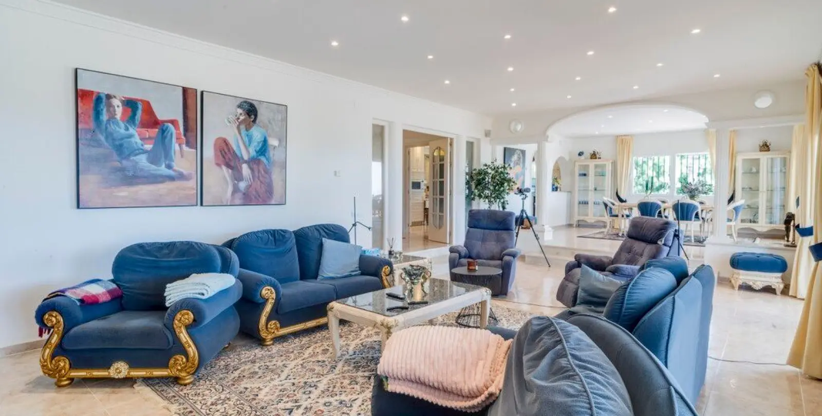 Sale of detached villa in Valtocado 12