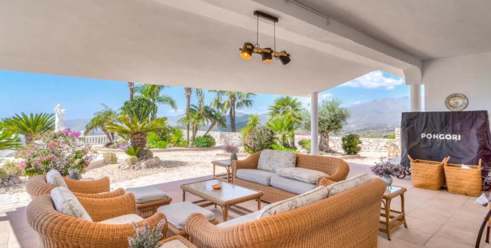 Sale of detached villa in Valtocado 21