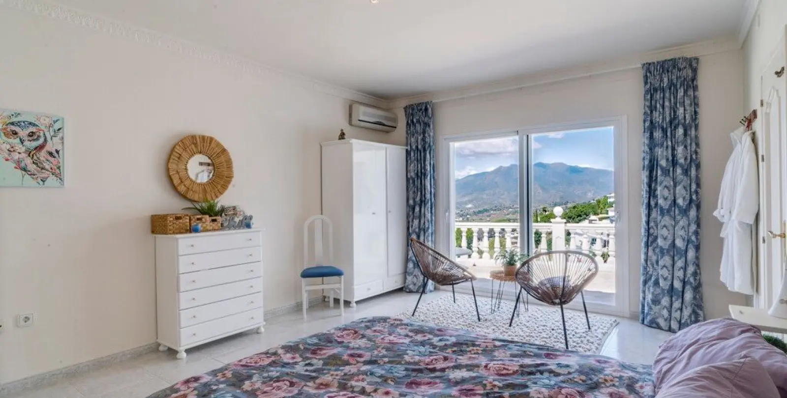 Sale of detached villa in Valtocado 34