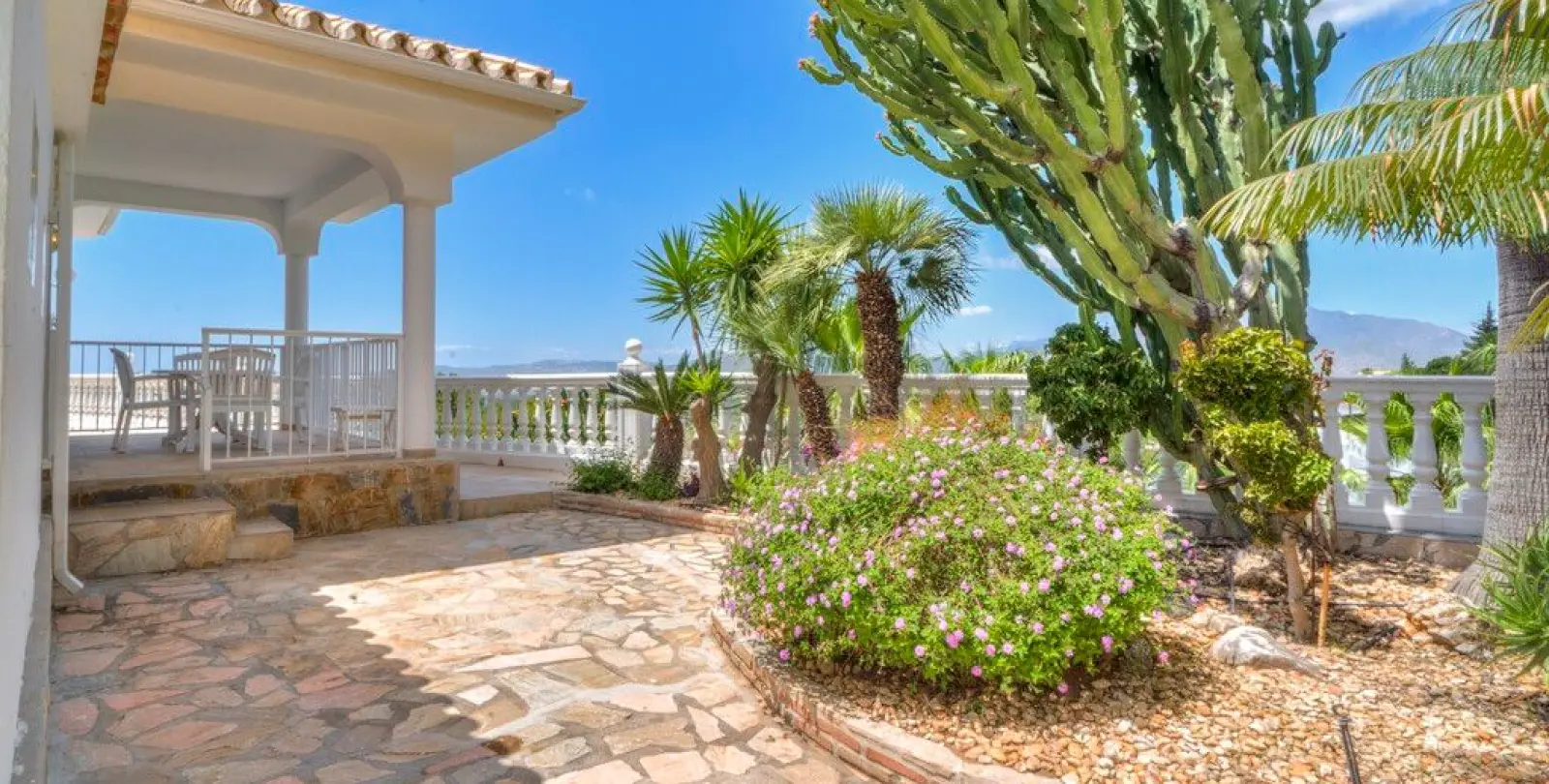 Sale of detached villa in Valtocado 49