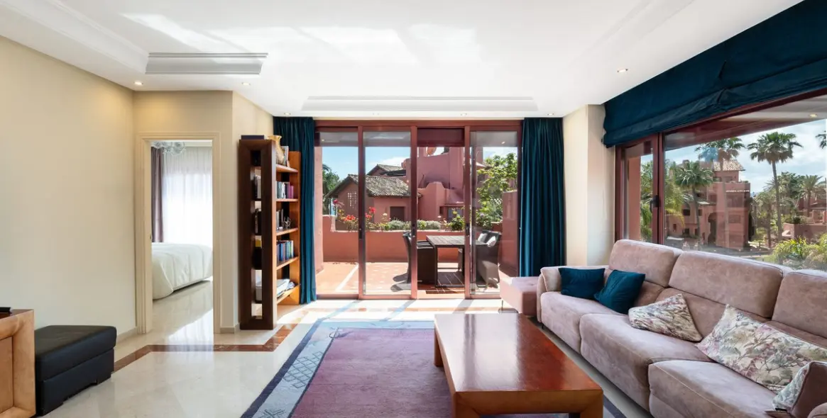 Sale of penthouse in Estepona 13