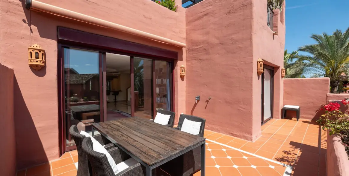 Sale of penthouse in Estepona 34