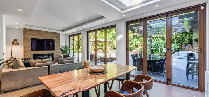 Sale of detached villa in El Rosario 2