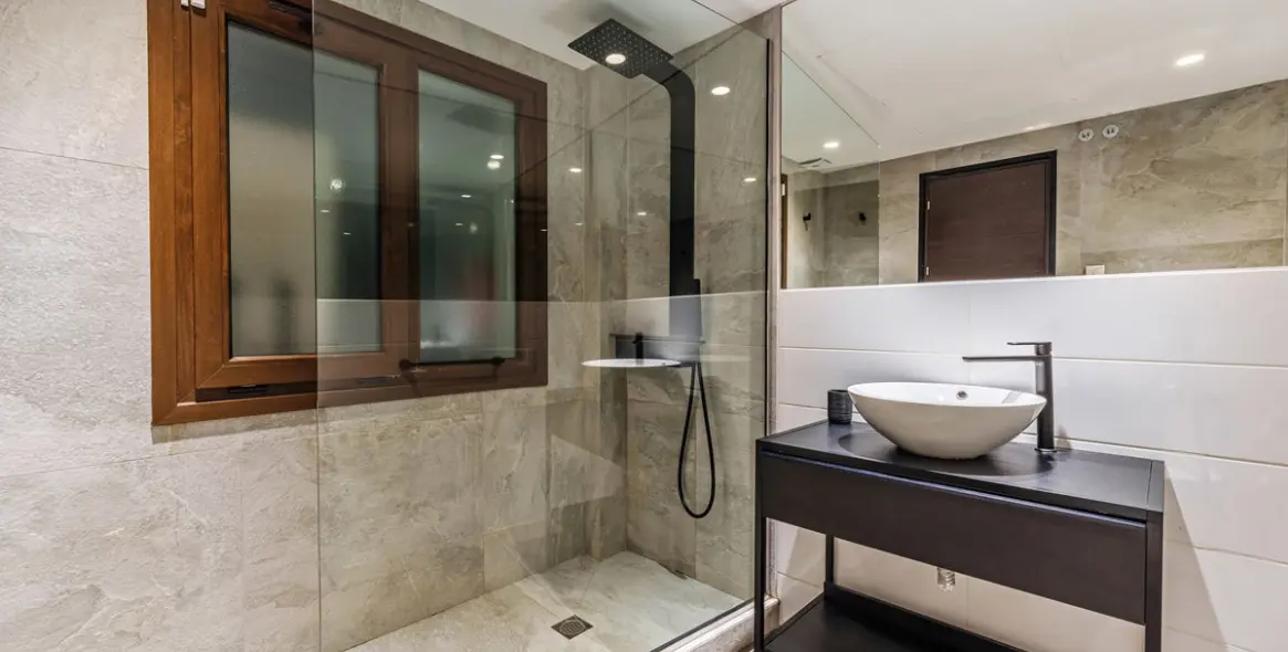 Sale of detached villa in El Rosario 20