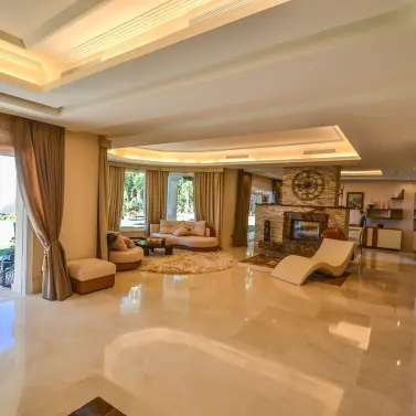 Sale of detached villa in Altos de los Monteros