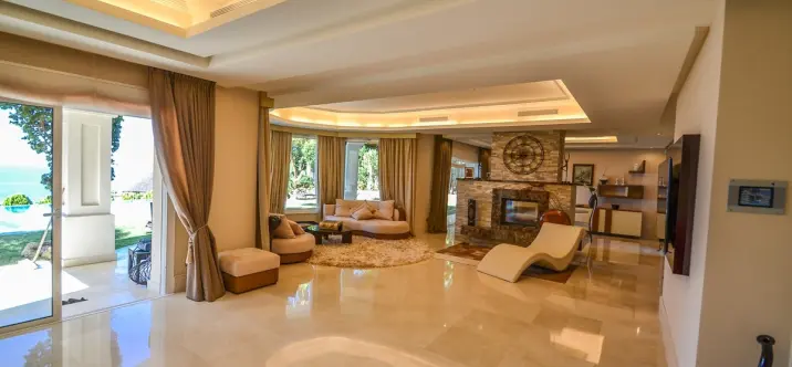 Sale of detached villa in Altos de los Monteros 3