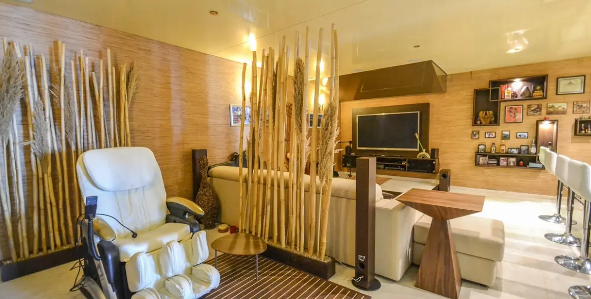 Sale of detached villa in Altos de los Monteros 20
