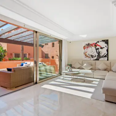 Sale of penthouse duplex in Marbella
