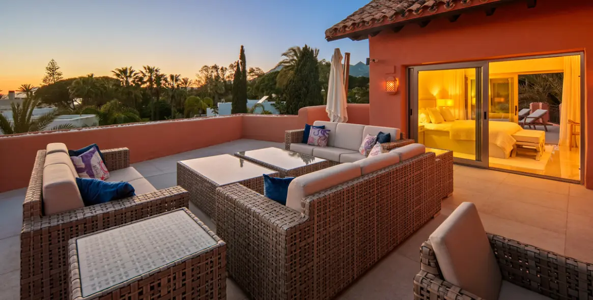 Sale of penthouse duplex in Marbella 59