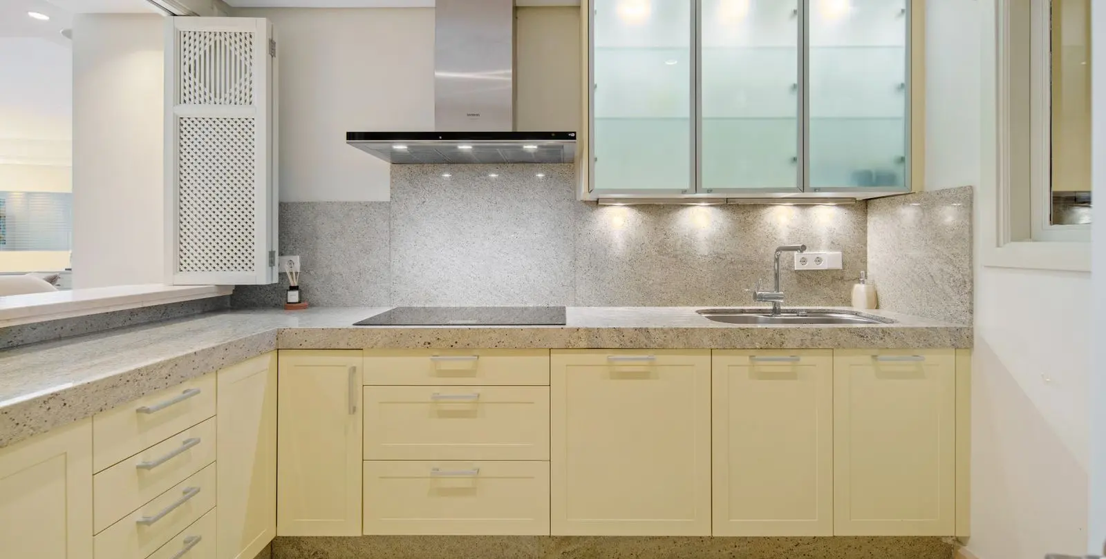 Venta de ático dúplex en Marbella 10